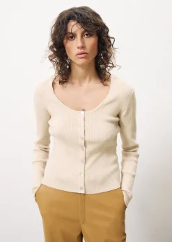 AINOA Beige Sweater