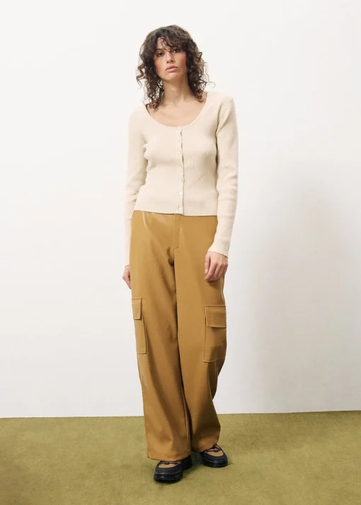 AINOA Beige Sweater
