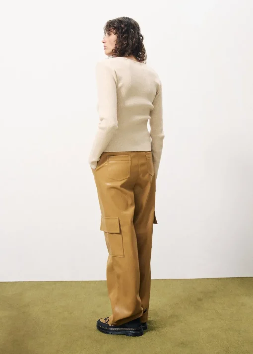 AINOA Beige Sweater