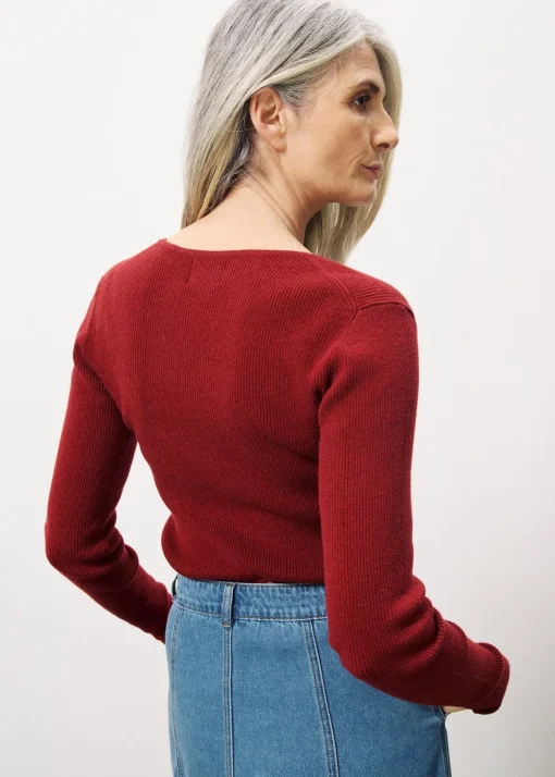 AINOA Red Sweater