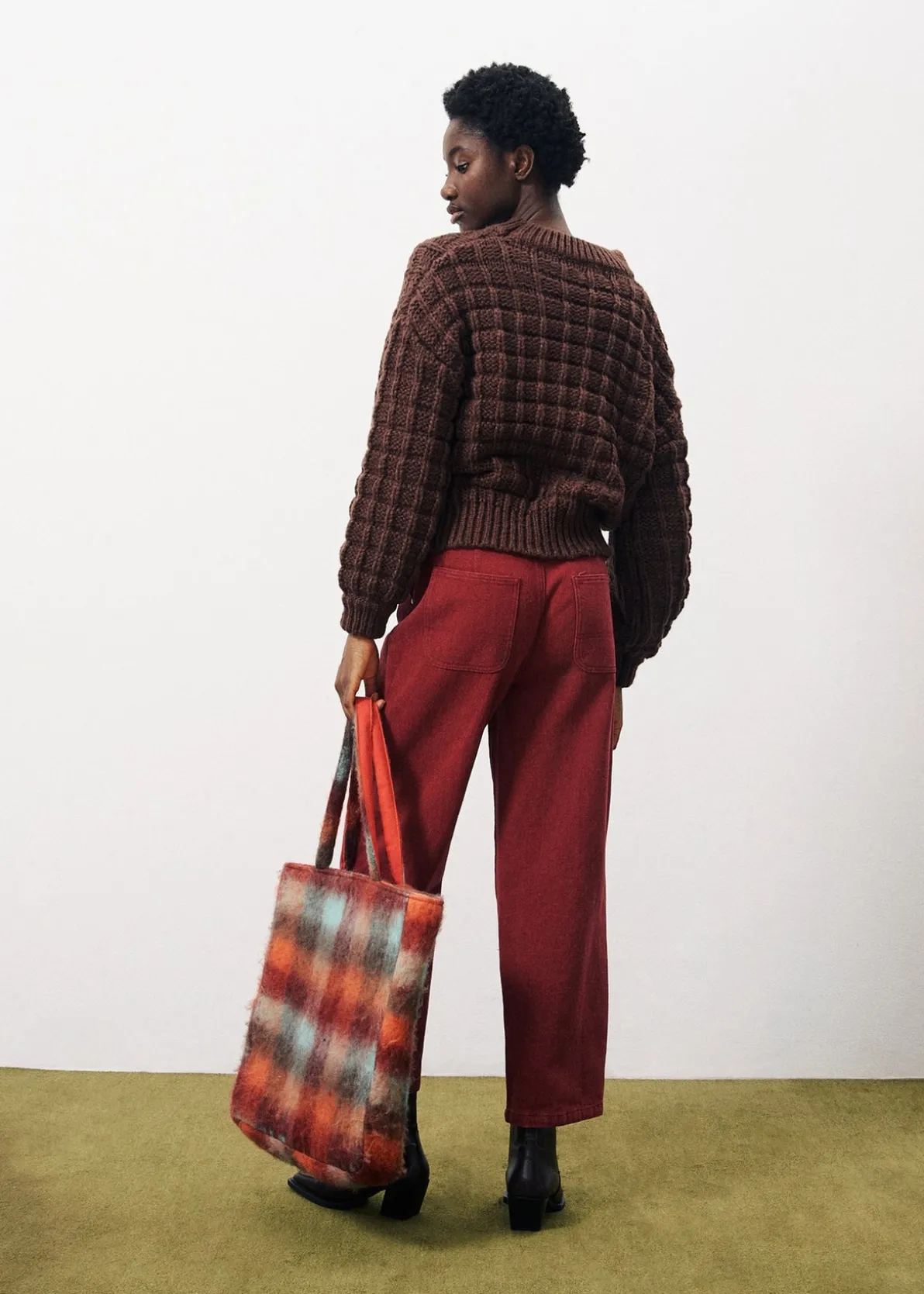 CHJARA Brown Sweater