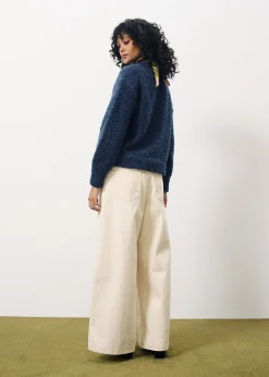 MEGANE Blue Sweater